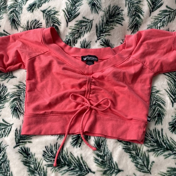 Short sleeve pink crop top, cute and unique - Picture 7 of 7